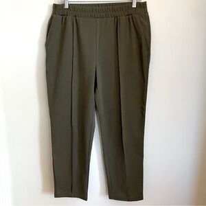A New Day olive green knit pull-on pants with pockets